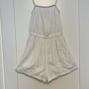 White floral flowy romper. From American Eagle. Great condition. Worn few times